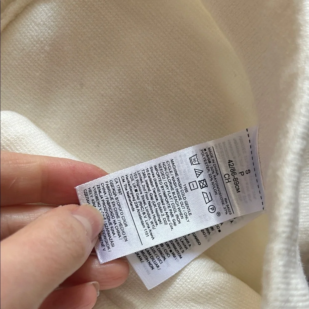 Banana Republic Cream Track Suit - Picture 10 of 10